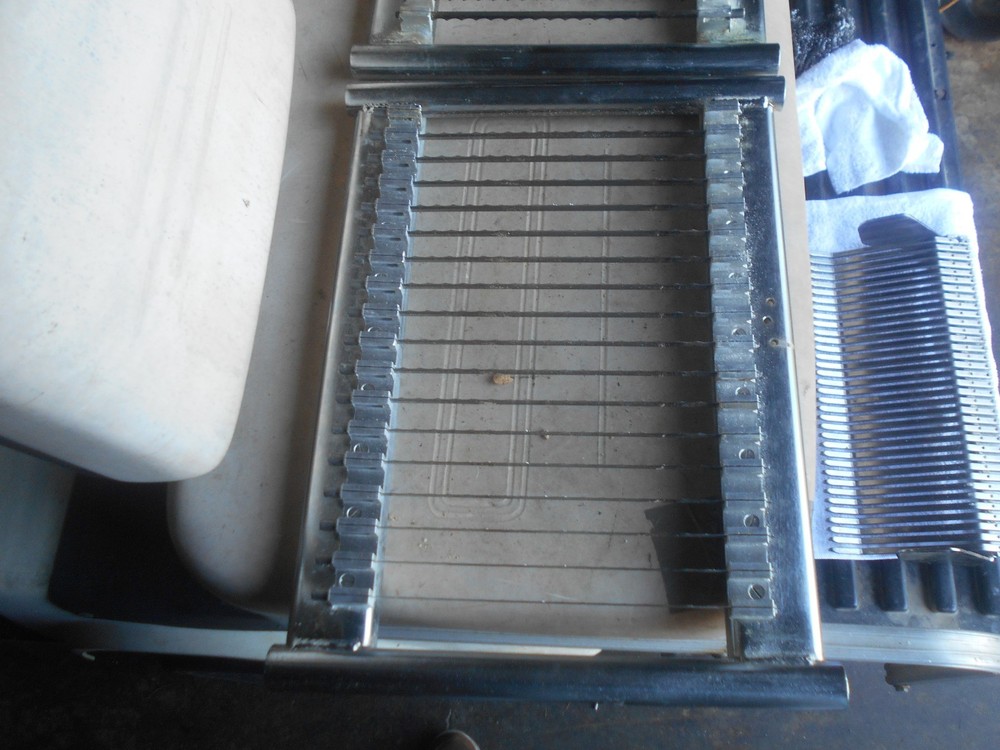 BERKEL MB BREAD SLICER 7/16'' KNIFE BOX ASSEMBLY SET