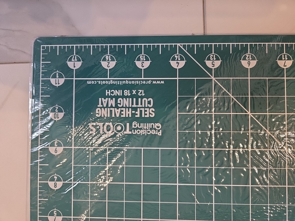 12" x 18" Self-Healing Cutting Mat – Precision Tools – Double-Sided Grid Sewing