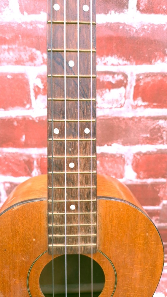 Harmony Silvertone Baritone Ukulele Uke 30” Vintage