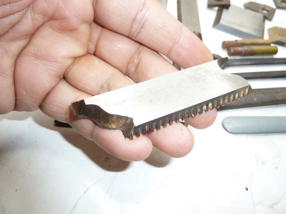 Wood carpenter machine shapes cutters