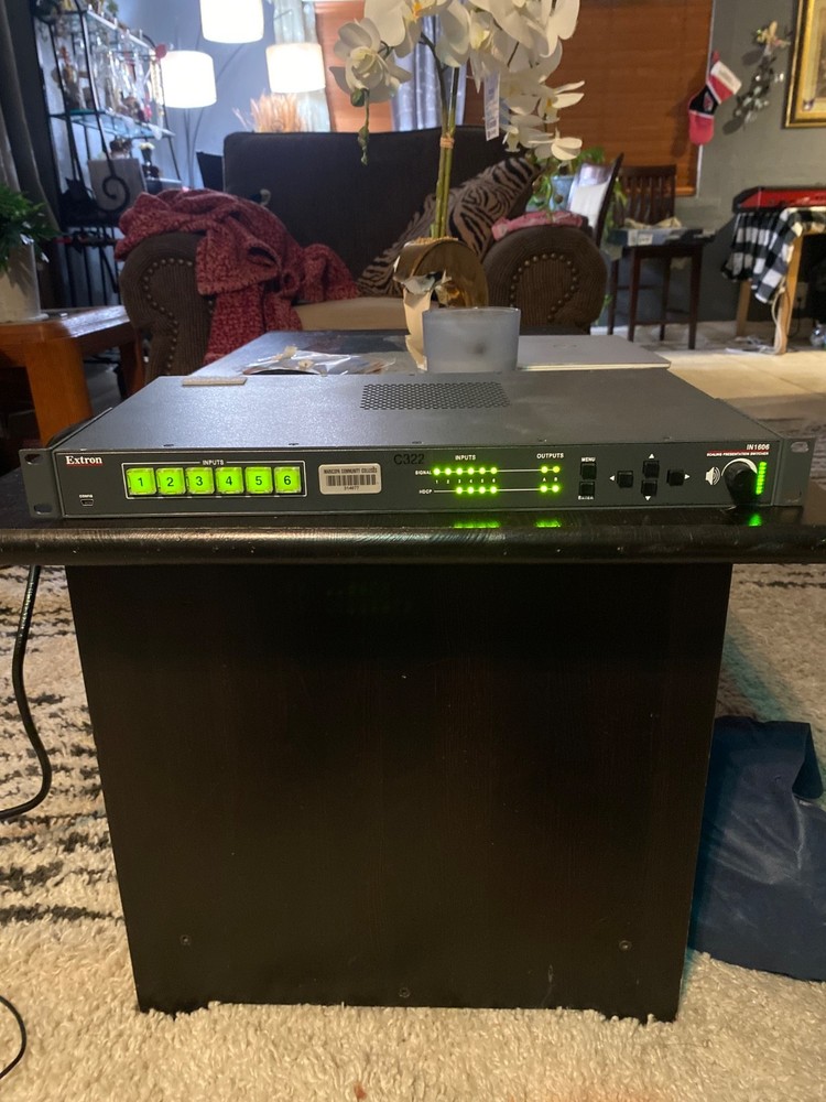 Extron IN1606 Presentation Switcher