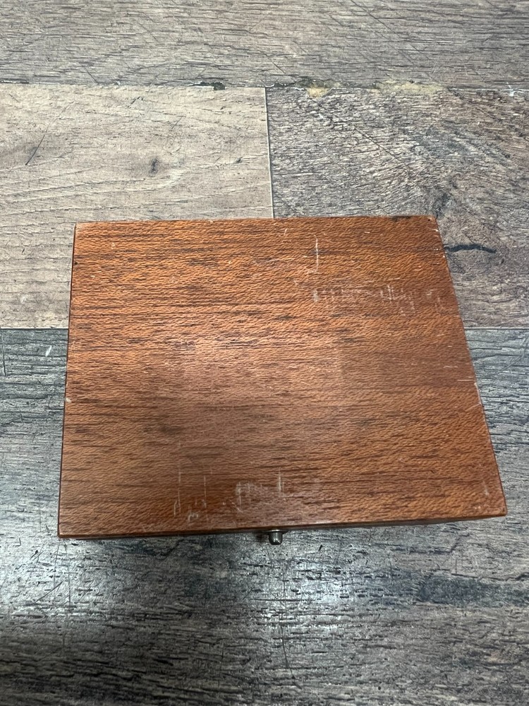 Bruel & Kjaer 4135 Microphone case, screen & chart only