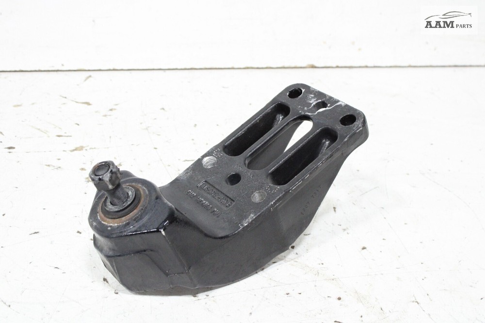 2018-2024 FREIGHTLINER CASCADIA FRONT LEFT SIDE SPRING SHACKLE BRACKET OEM