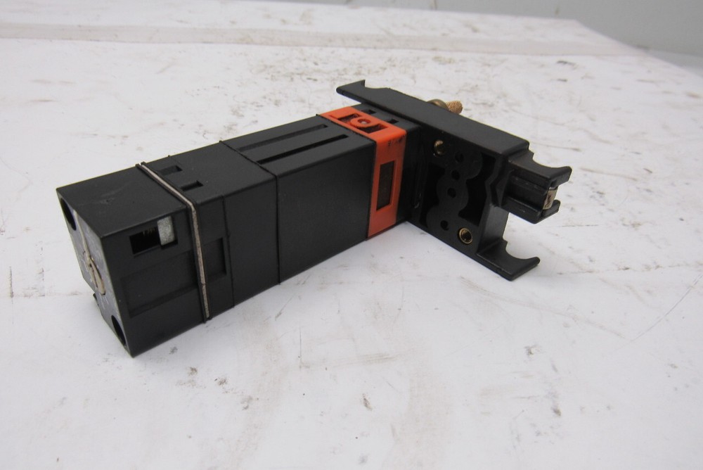 Crouzet 81503720 60 S Adjustable Pneumatic Timer