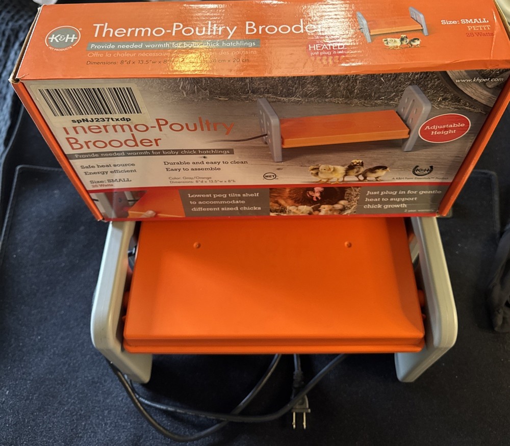 K&H Thermo-Poultry Brooder - Adjustable Height - Pre-owned - Tested - Very Good