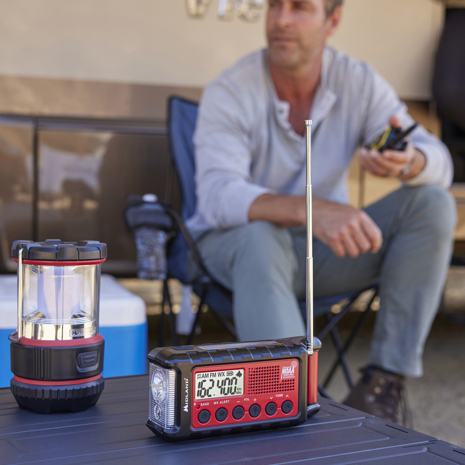 Midland ER310 Emergency Hand Crank Radio w/ Flashlight