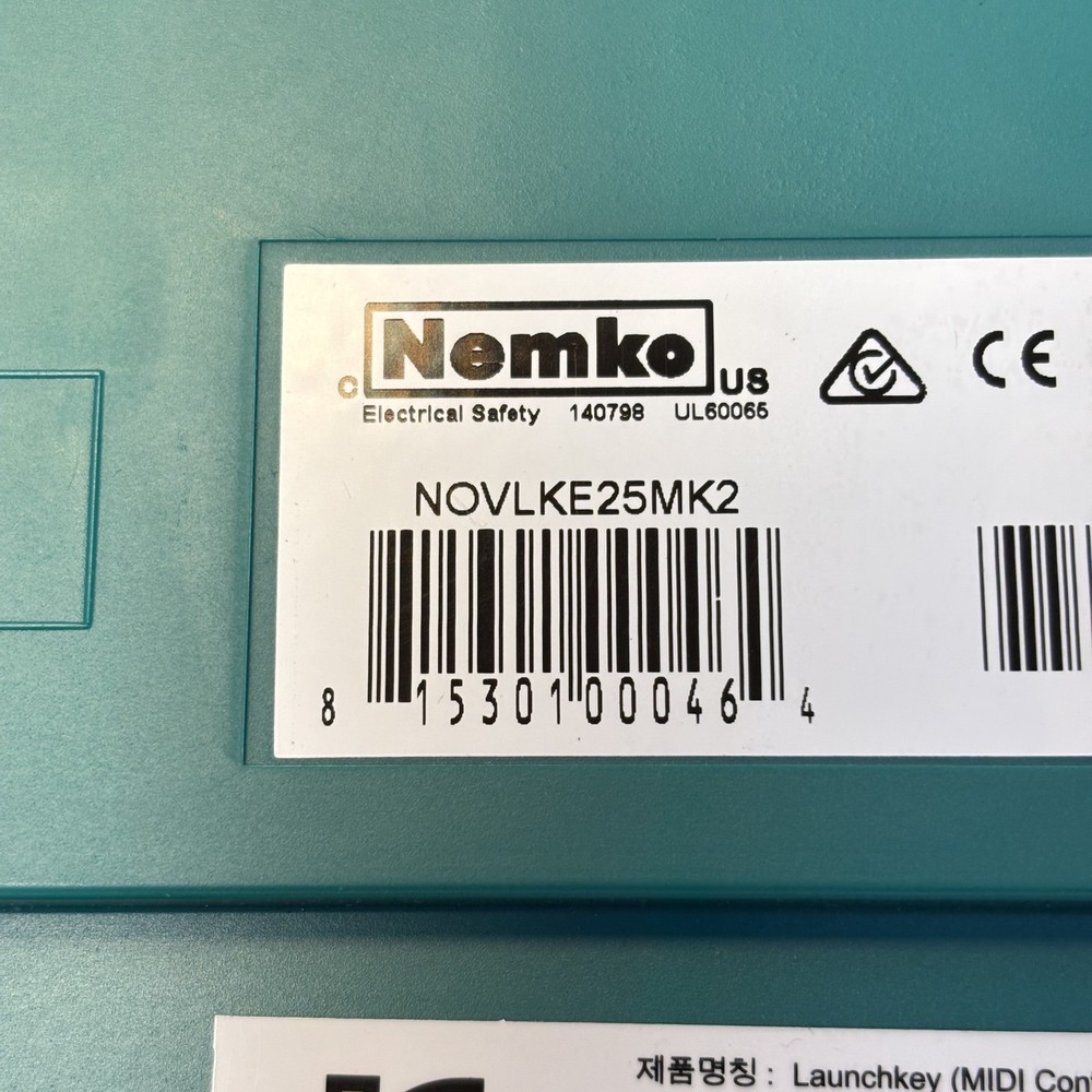 Novation Launchkey 25 MK2 USB MIDI Keyboard Controller AMS-LAUNCHKEY-25-MK2