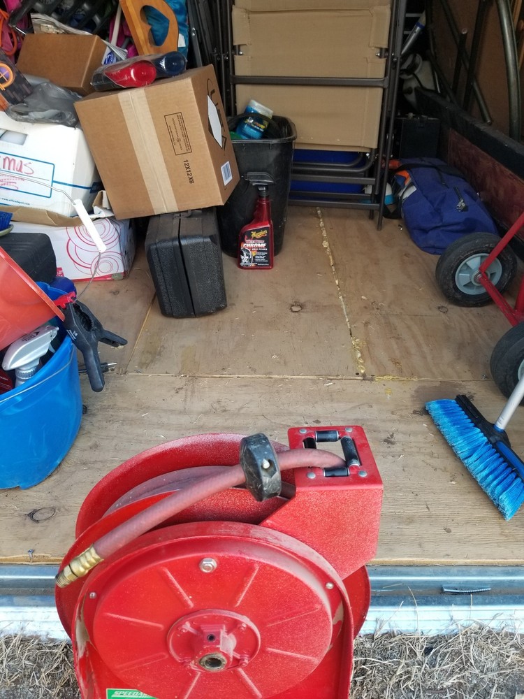 Air hose reel retractable used