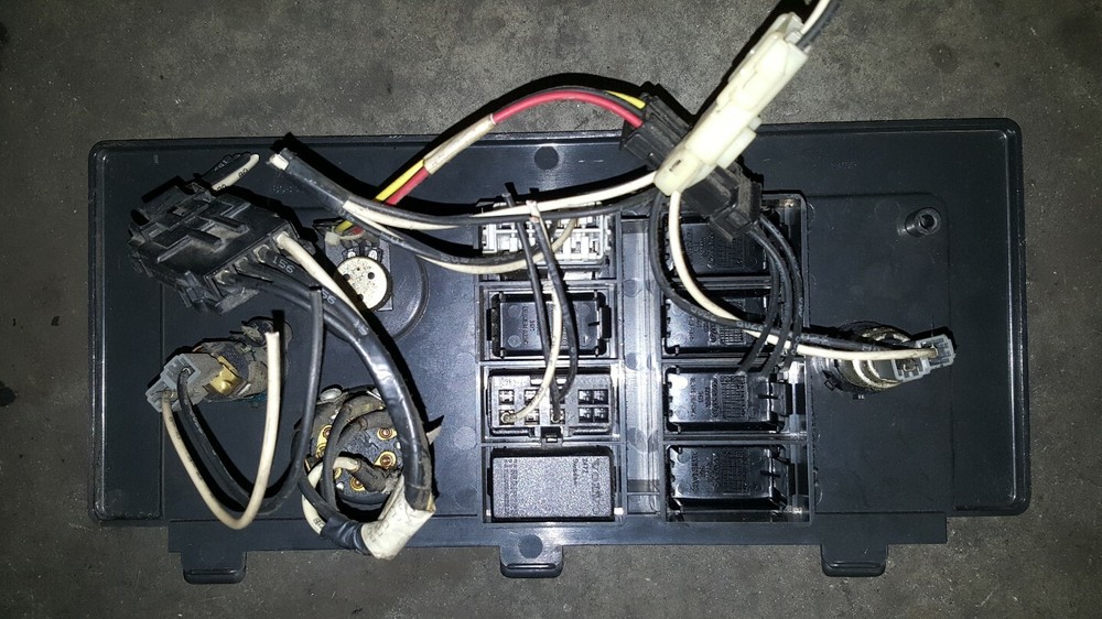 VOLVO Sleeper Panel Power Outlet Climate Switches 8083023