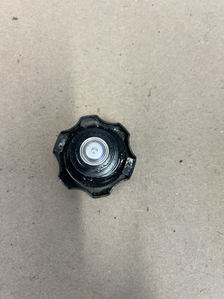2004 Suzuki DRZ400 Radiator Cap  B689