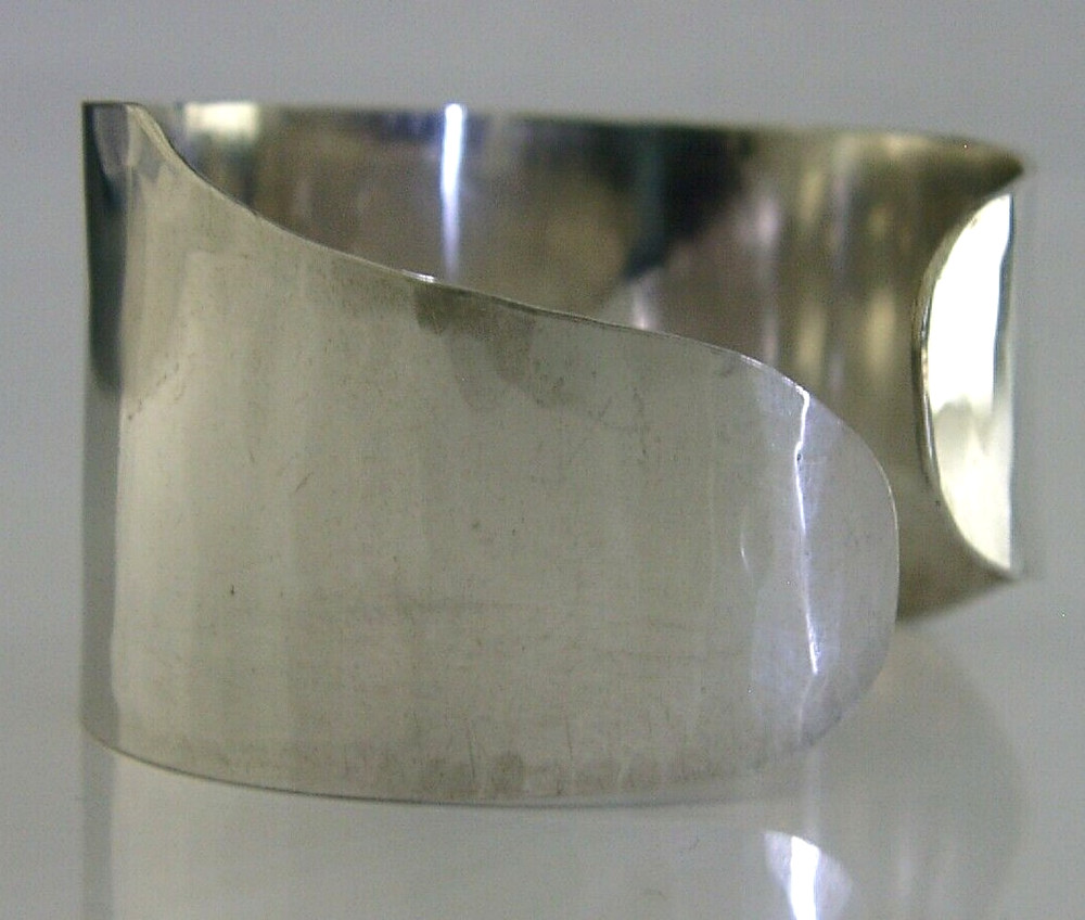 BEAUTIFUL SOLID STERLING SILVER HAND MADE NAPKIN RING 1961 MARGARETTE ROUND