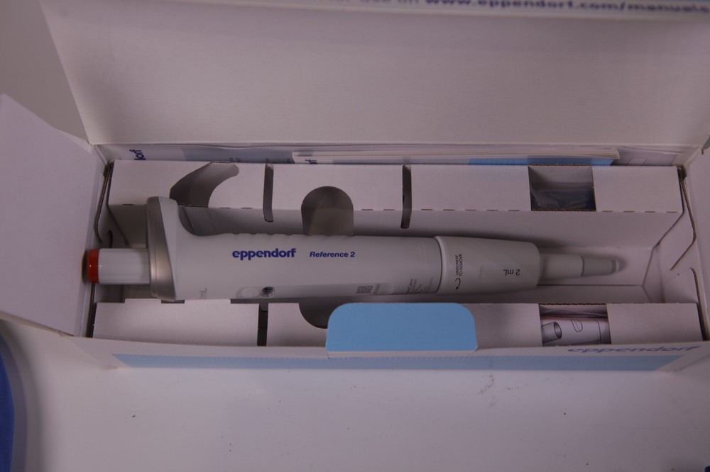 Eppendorf Reference 2 Fixed Volume Pipette Pipet 2mL New, Open Box