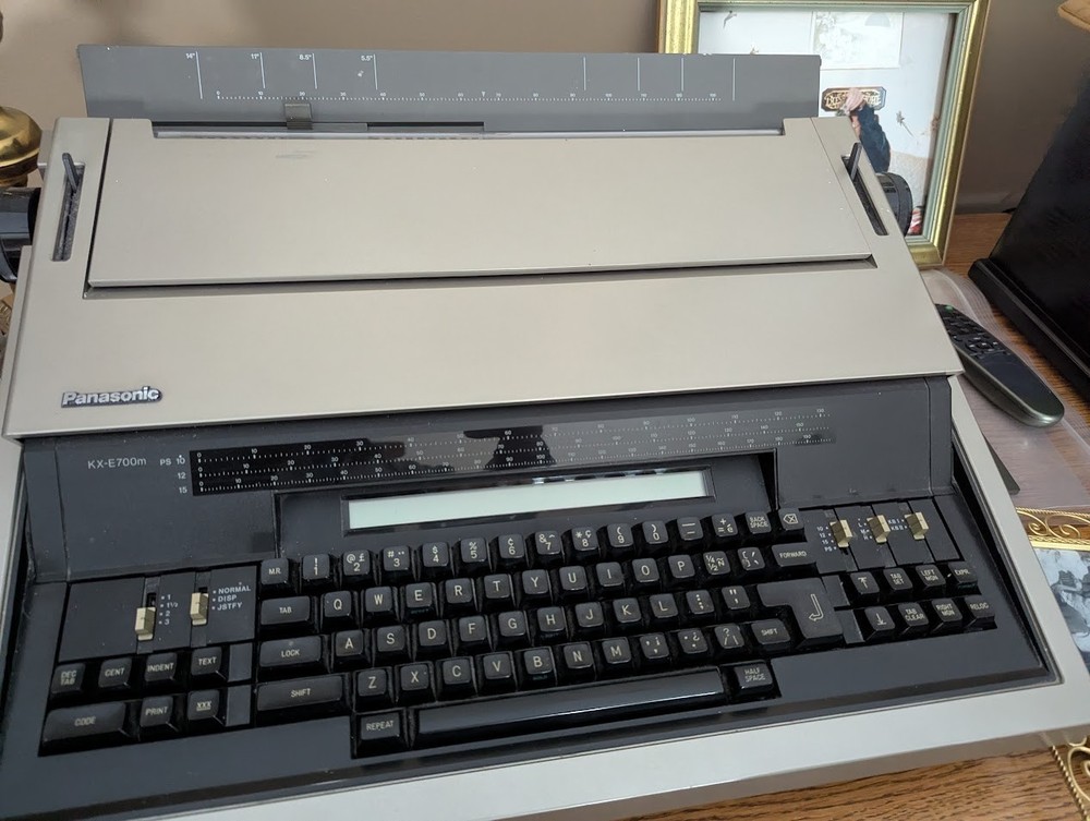 Panasonic KX-E700M Electric Typewriter Word Processor, Serviced Working Perfect