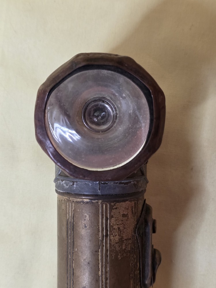 ORIGINAL WWII US ARMY ~ COMBAT FIELD ~ USALITE TL-122-A ~ FLASHLIGHT TORCH