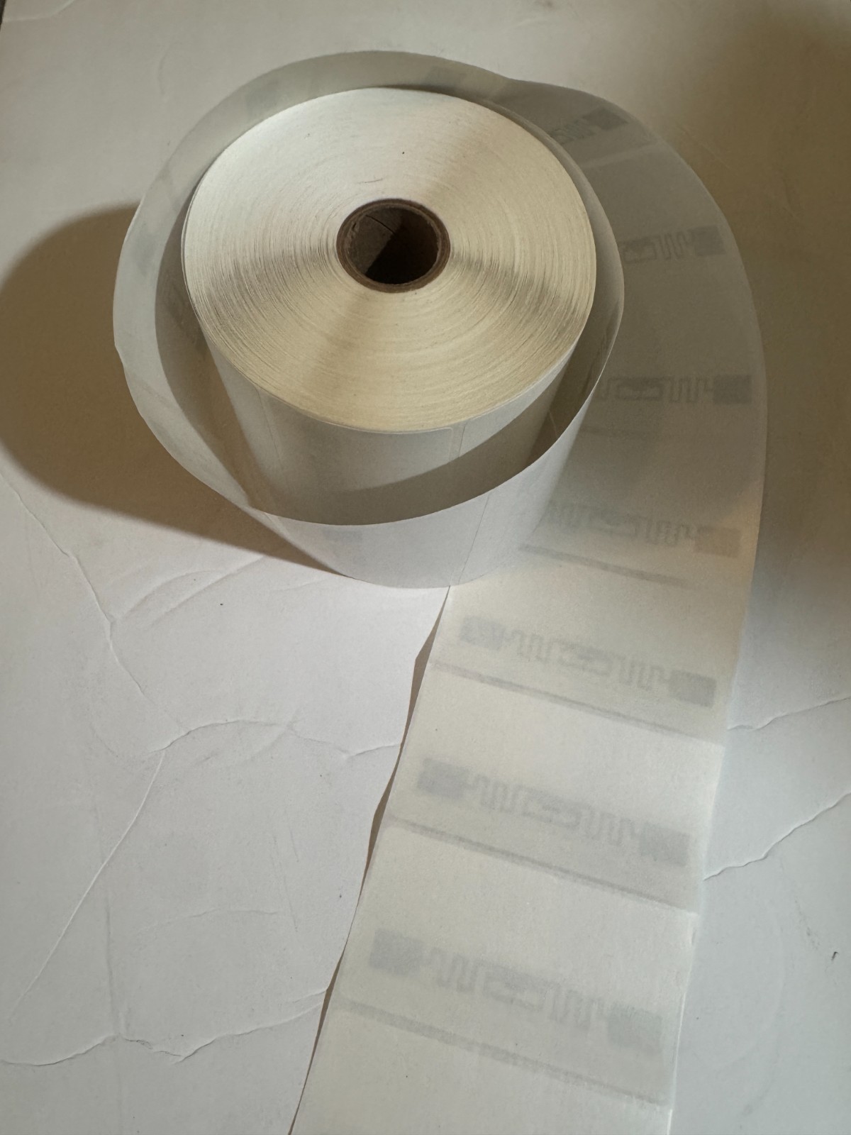 UHF RFID Tag, Smart Labels, Electronic Inventory Tracking 4” x 2” 1000 per Roll