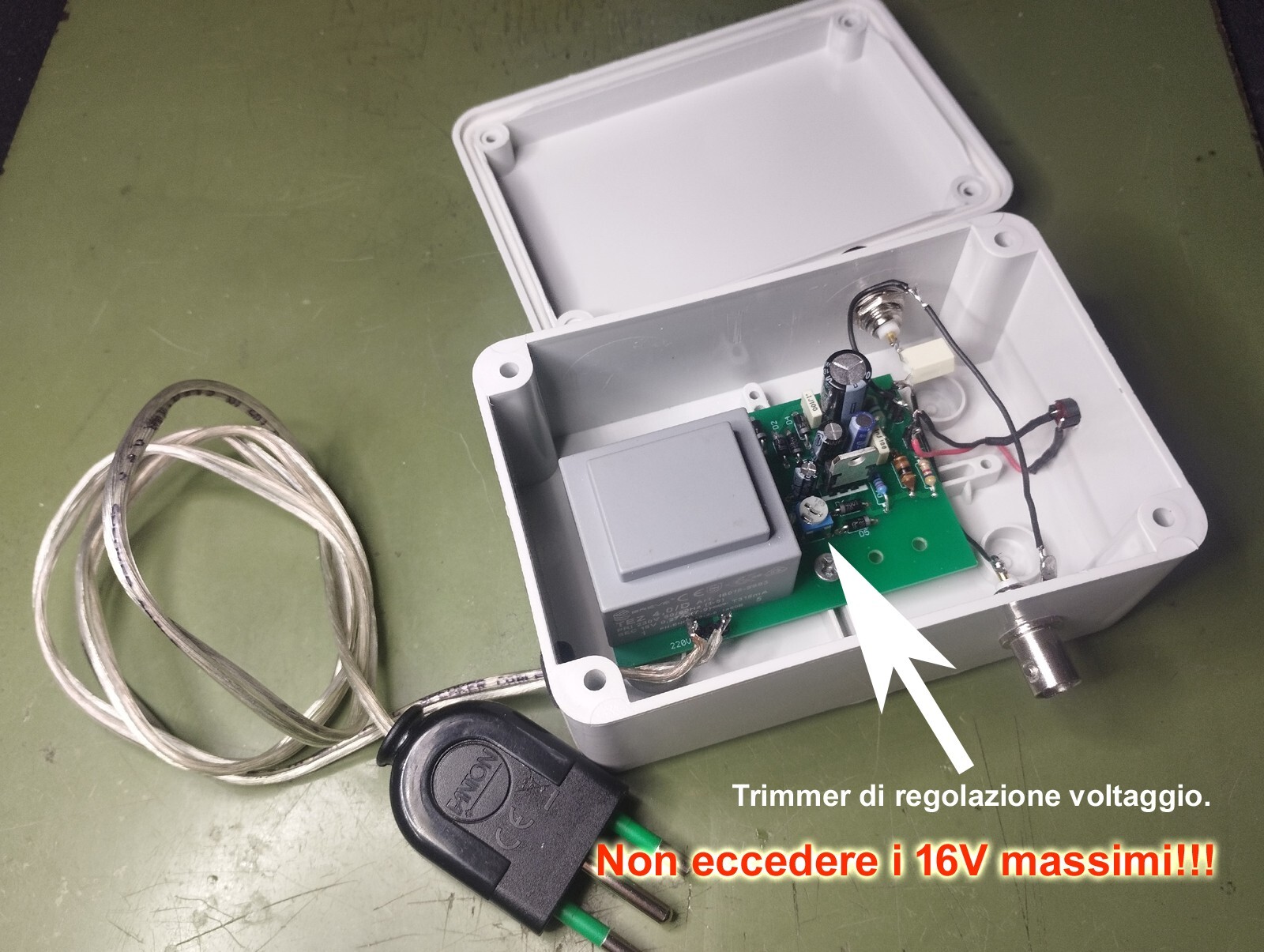 Wellbrook ALA100LN and FLG100LN Replica Antenna Amplifier