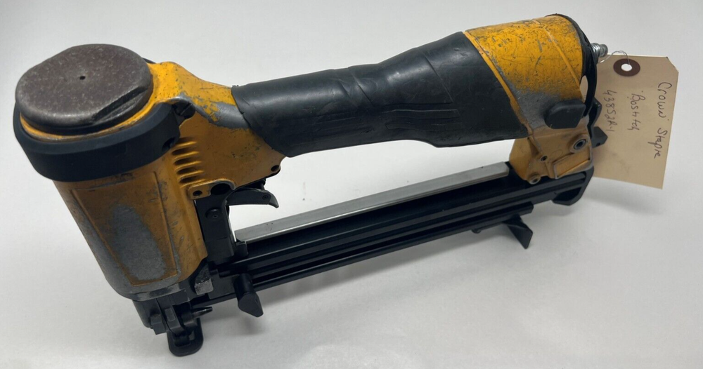 BOSTITCH 438S2R-1 Pneumatic WC Roofing Stapler