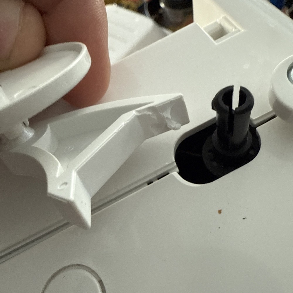 Janome MOD-805 Computerized Sewing Machine TESTED AND WORKING