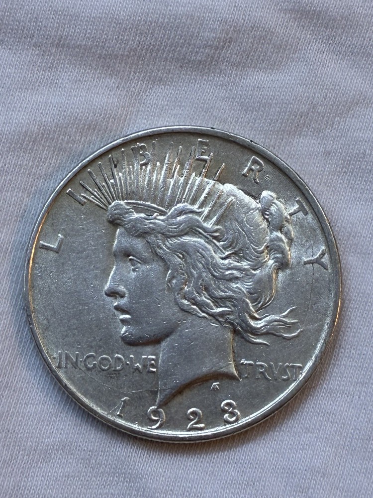 1923-D Silver Peace Dollar $1