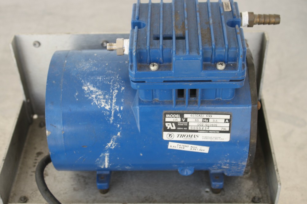 THOMAS INDUSTRIES 607CA22 699 VACUUM PUMP & PISTON COMPRESSOR