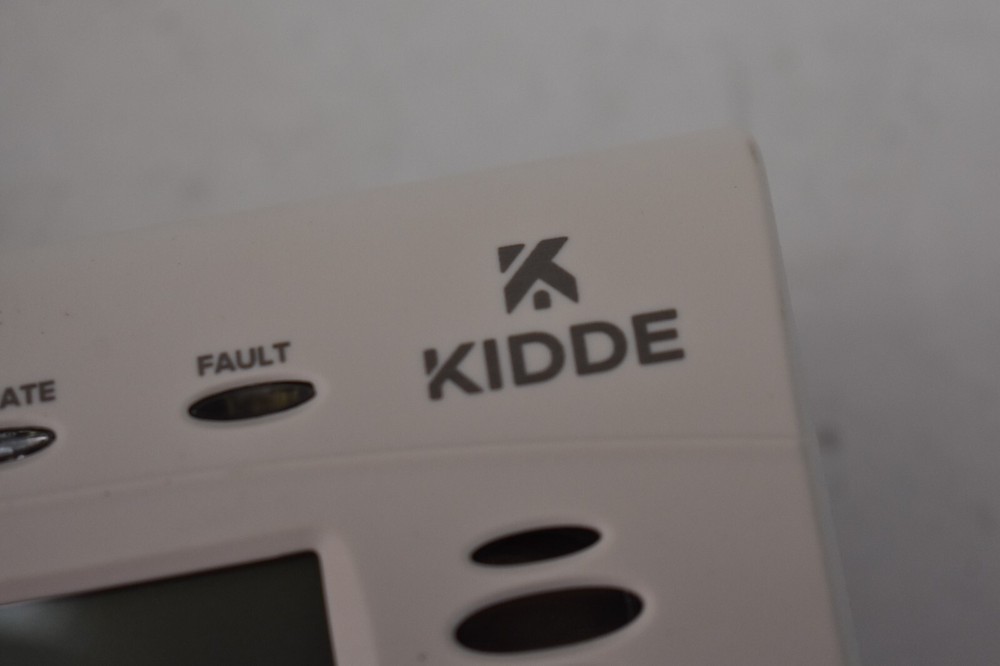 Kidde Carbon Monoxide Alarm Basic Battery Operated w Digital Display LCD
