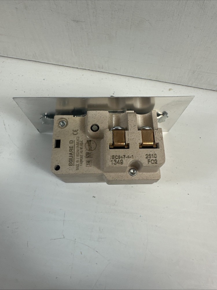 FHP MANUAL STARTER 2510FO2 Square D Gently used