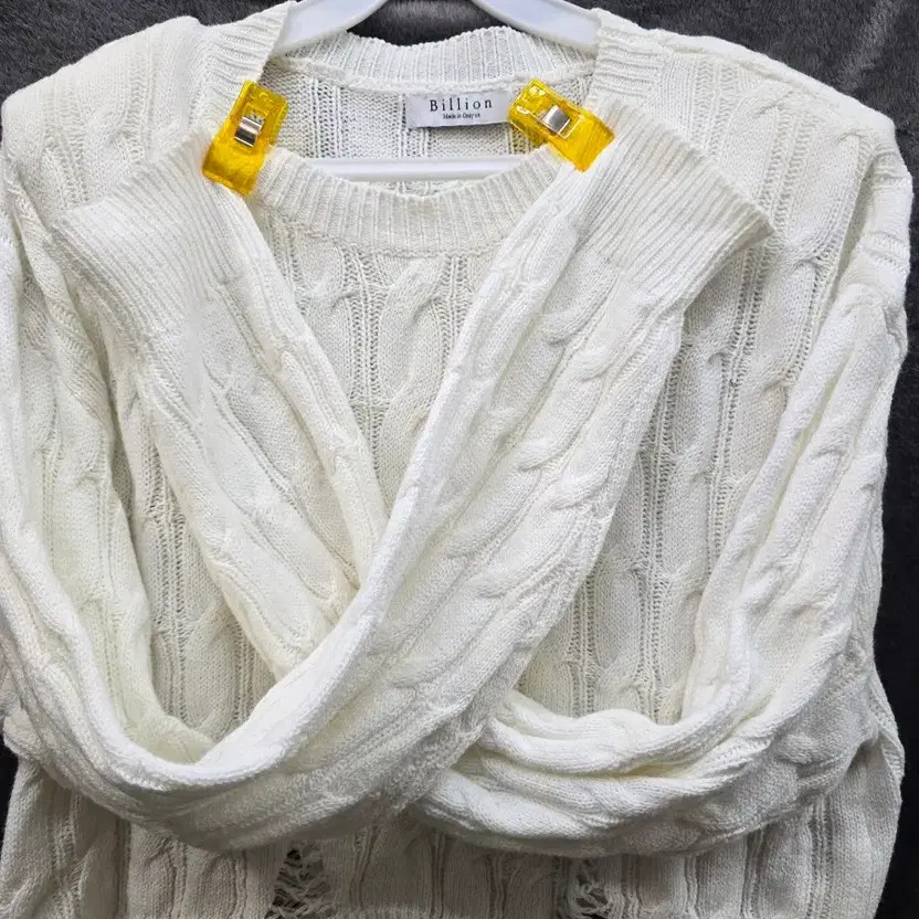 Billion Crochet Pattern Crop Knit Sweater Ivory