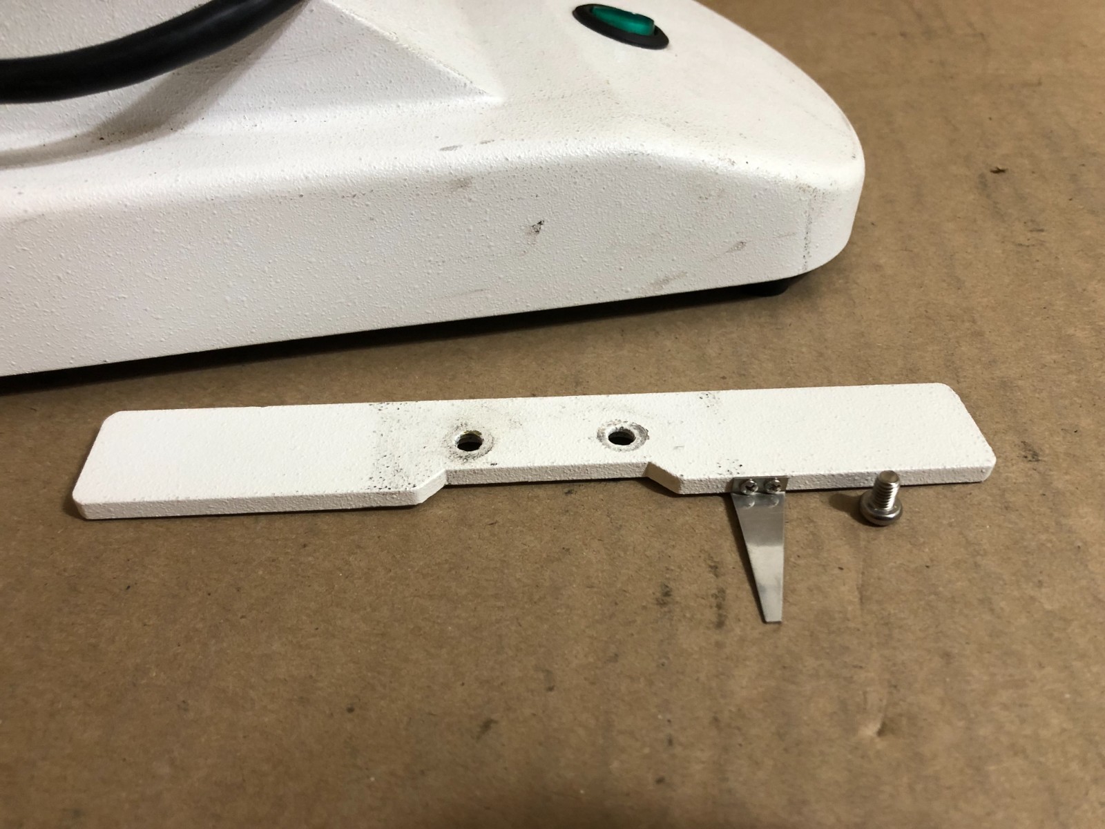 Luxvision LM-190 Manual Lensmeter Lensmeter 40x 16-100mm Diameter Lens Green LED