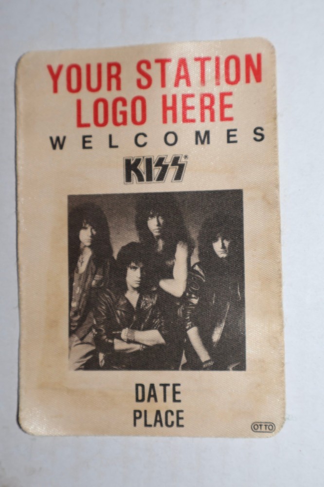 RARE Kiss Backstage Pass White Cloth  Pass Variant