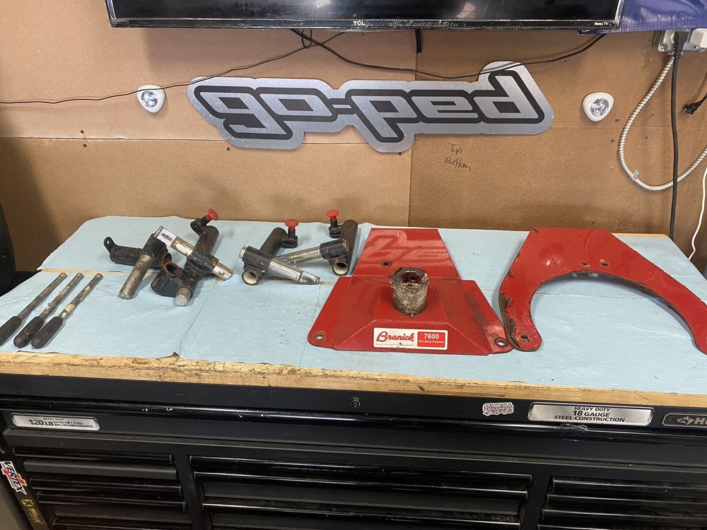Branick 7600 Strut Spring Compressor Parts Not Complete.