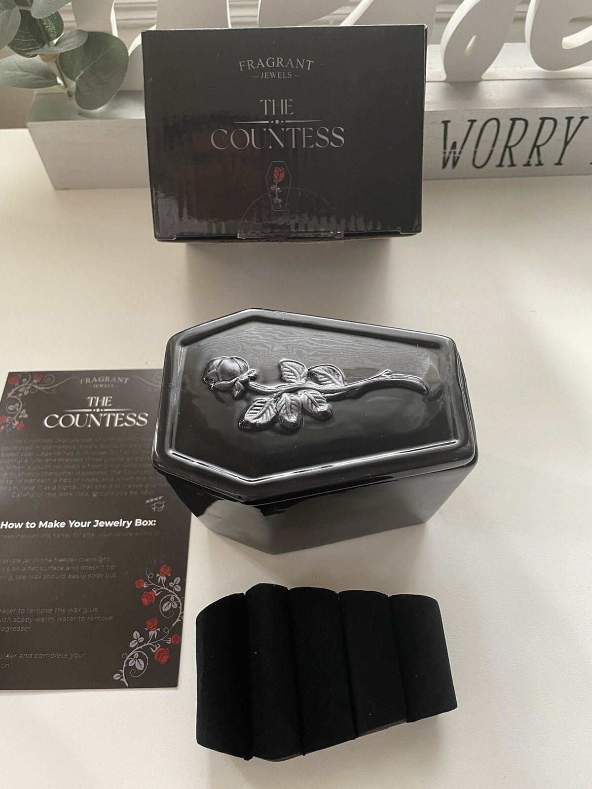 Fragrant Jewels The Countess ring holder coffin shaped jewelry box NO R G3D