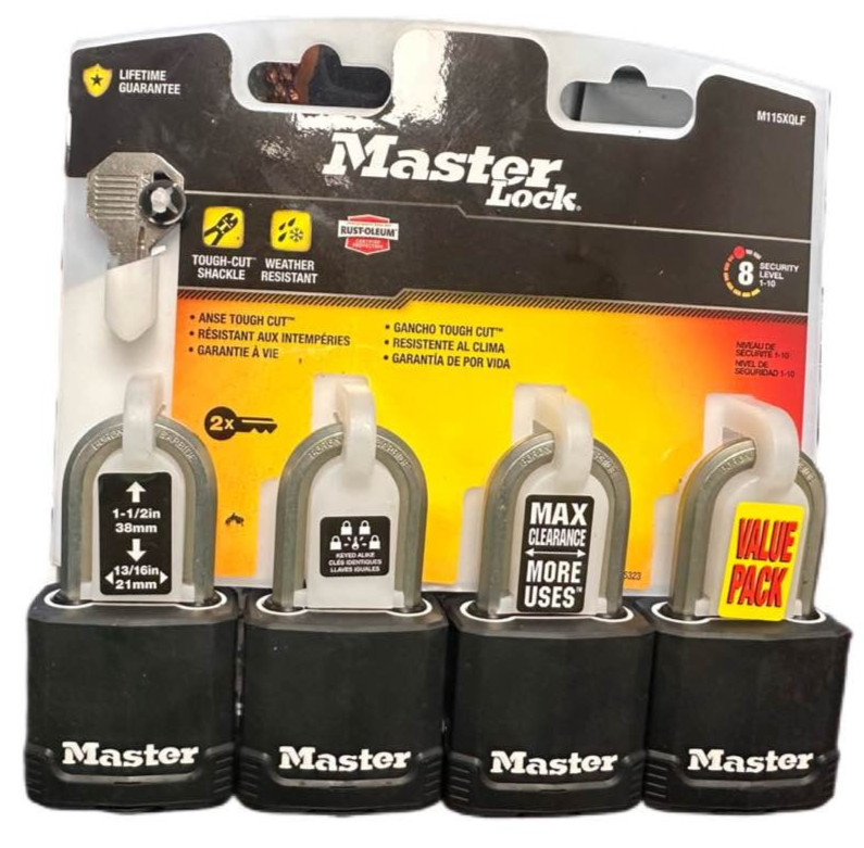 MASTER LOCK M115XQLF OUTDOOR COVERED PADLOCKS 1-1/2" SHACKLE 4 PACK NEW