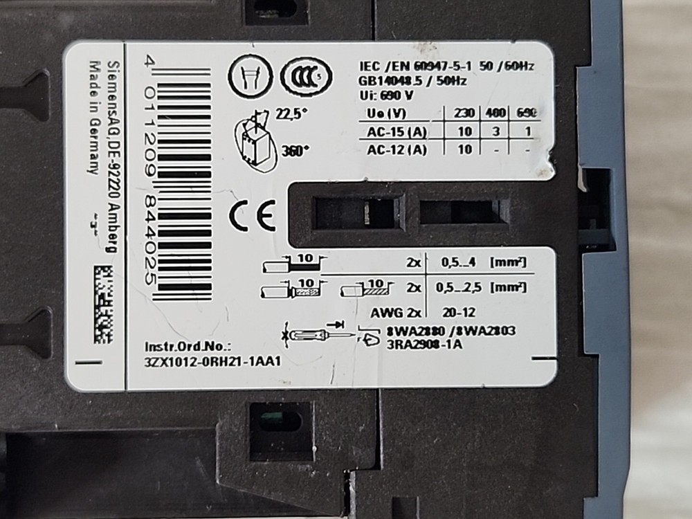 Siemens 3RH2122-2VB40 Contactor