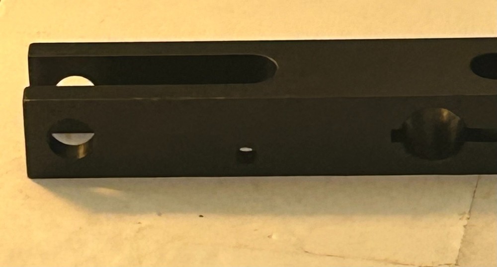 553811 Yoke, Assy