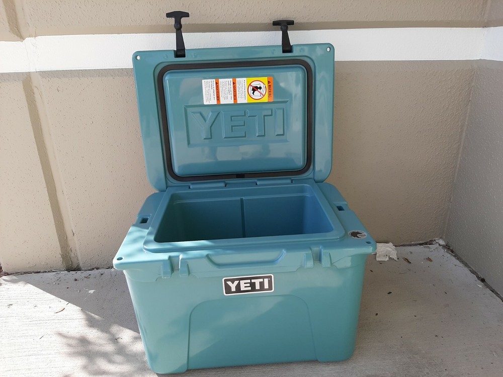 Yeti Tundra 35 Cooler