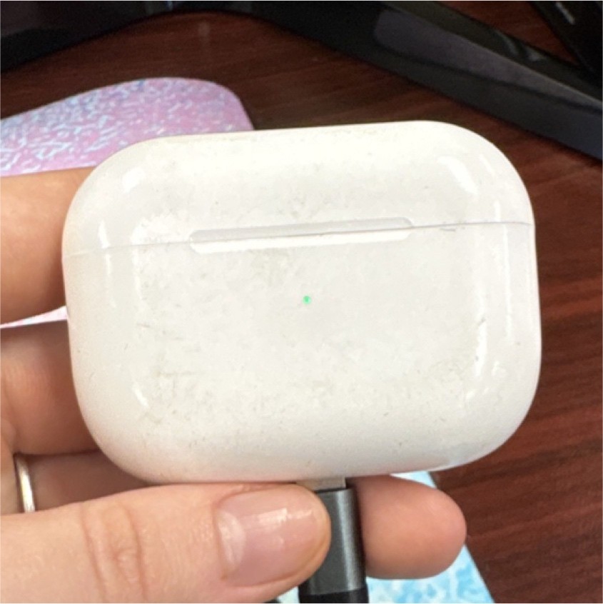 Apple AirPods Pro Wireless Bluetooth In-Ear Earbuds White with Charging Case