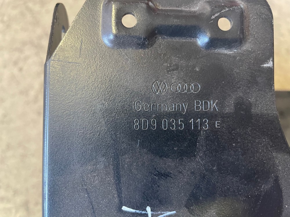 Bracket CD changer navigation Audi A4 B5 8D9035113E holder