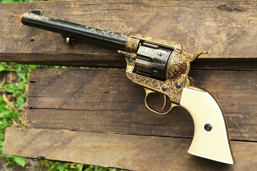 Colt Cavalry M1873 Single Action Army Peacemaker Revolver - 1873 - Denix Replica