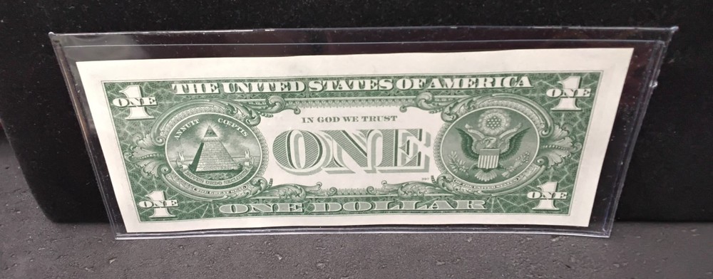 1957-A U.S. $1 SILVER CERTIFICATE 048A