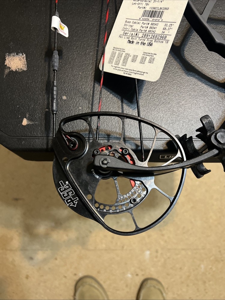 New Black PSE DS DNA CC 60# Left Hand Bow