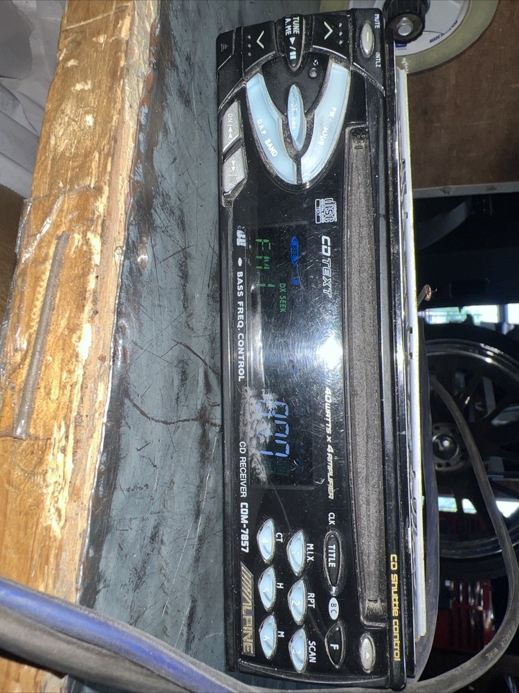 Alpine CDM-7857 Old School No Remote