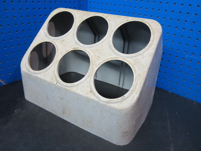 PLASTIC RESTAURANT FLATWARE HOLDER - NEED THIS SOLD - SEND BEST OFFER?