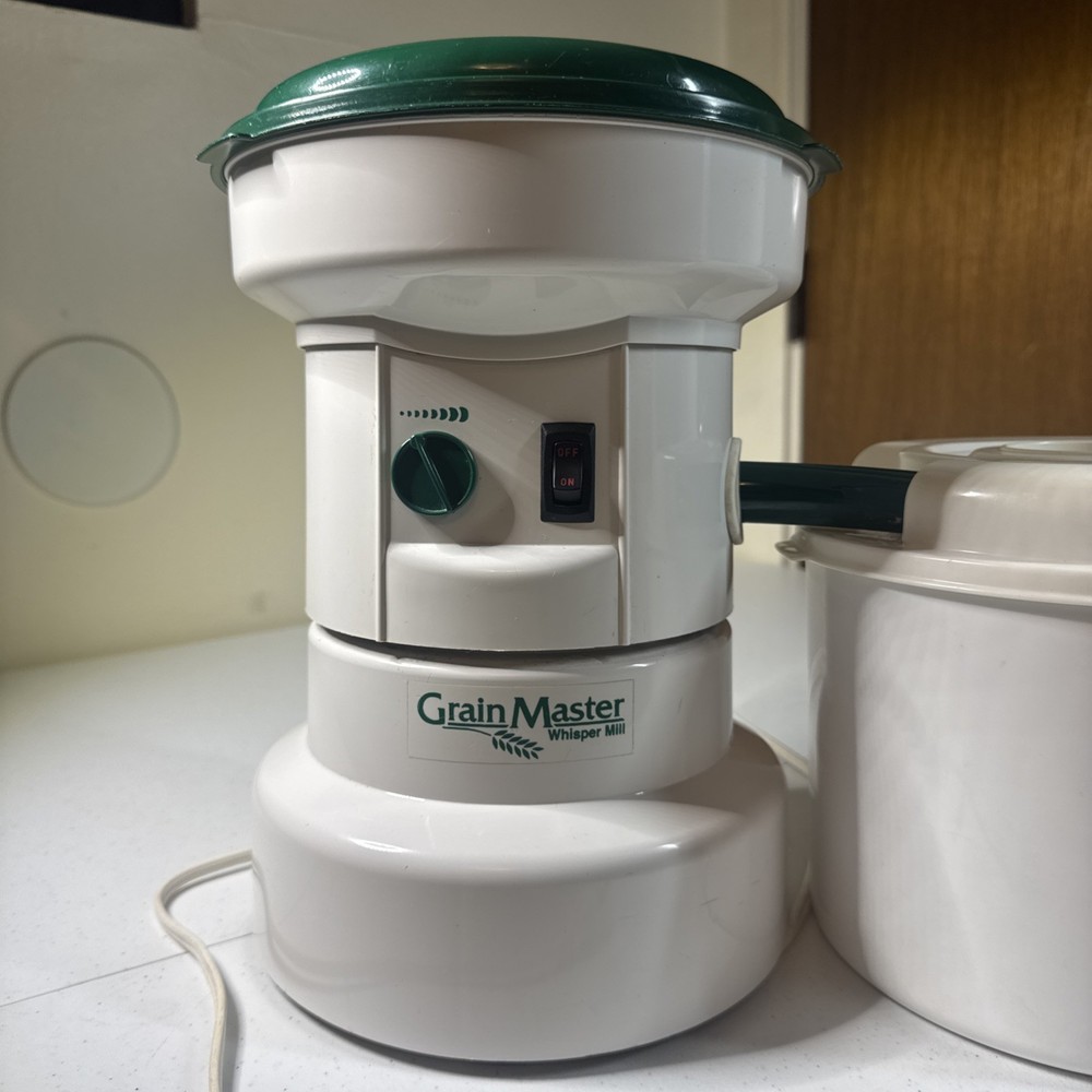 Grain Master Whisper Mill Model 2000 Wheat Grain Grinder