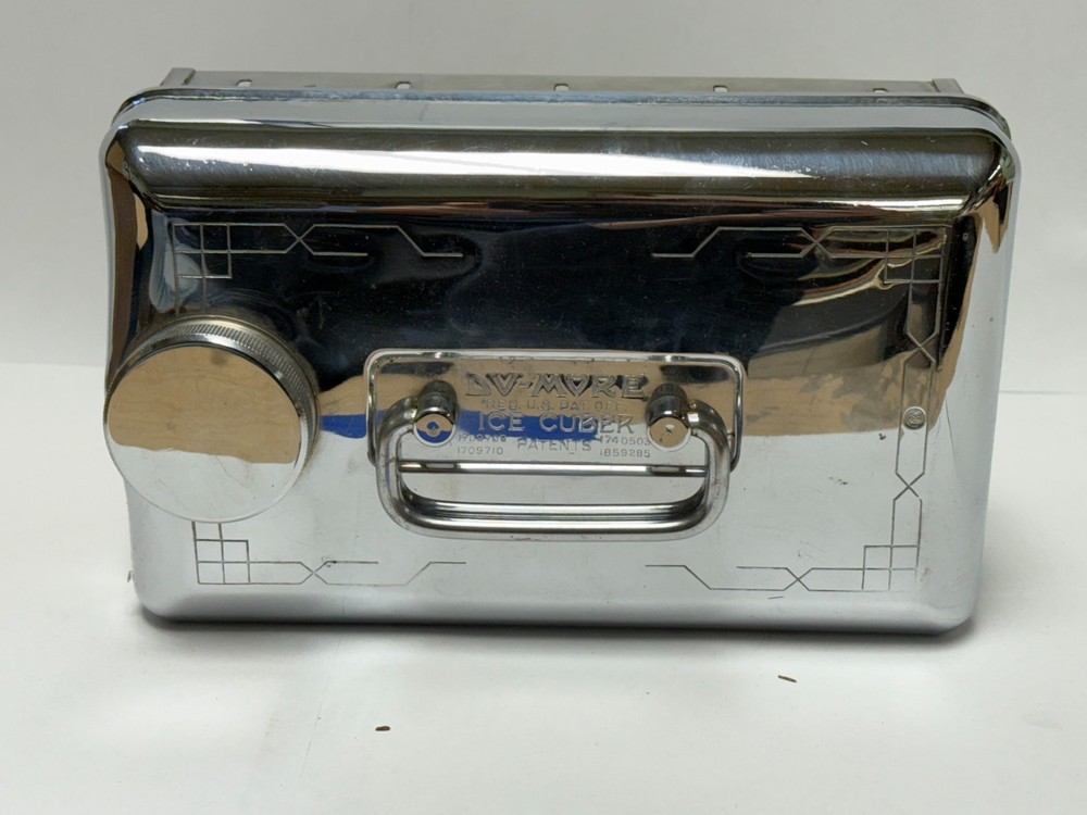 DV-MORE Vintage Ice Cuber New In Box