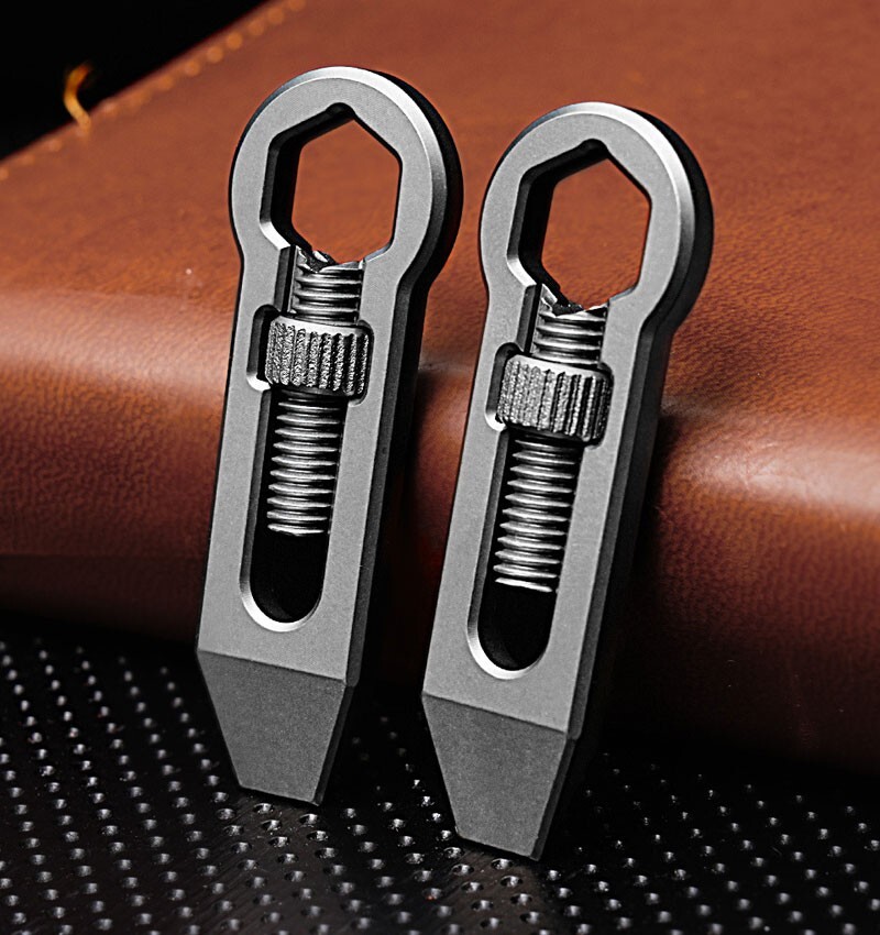 1PC EDC Titanium Pocket Pry Bar Adjustable Wrench Crowbar Keychain Multi Tools