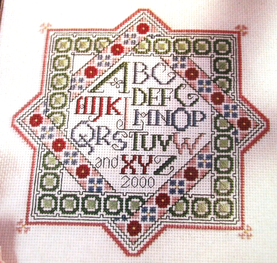 Intertwined Squares Sampler Rose Bouquet Pillow Design CROSS STITCH PATTERNS