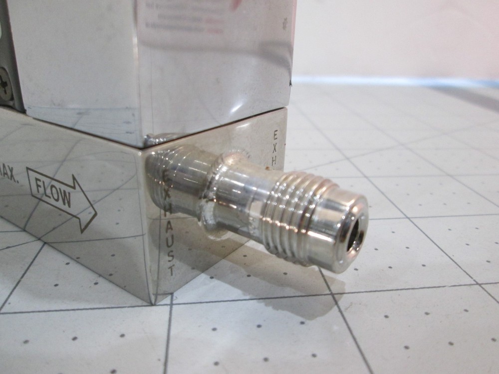 Unit, UFC-1100, O2, 300 SCCM, Mass Flow Controller, Used