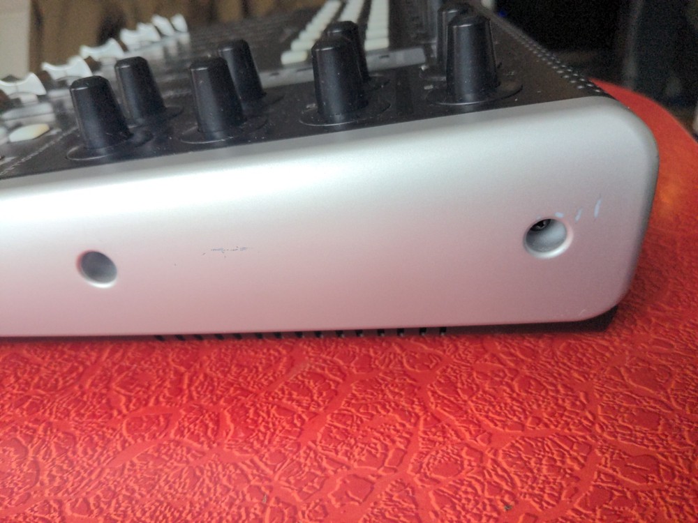 Behringer X-Touch Compact Universal Control Surface Music Recording Studio Mixer