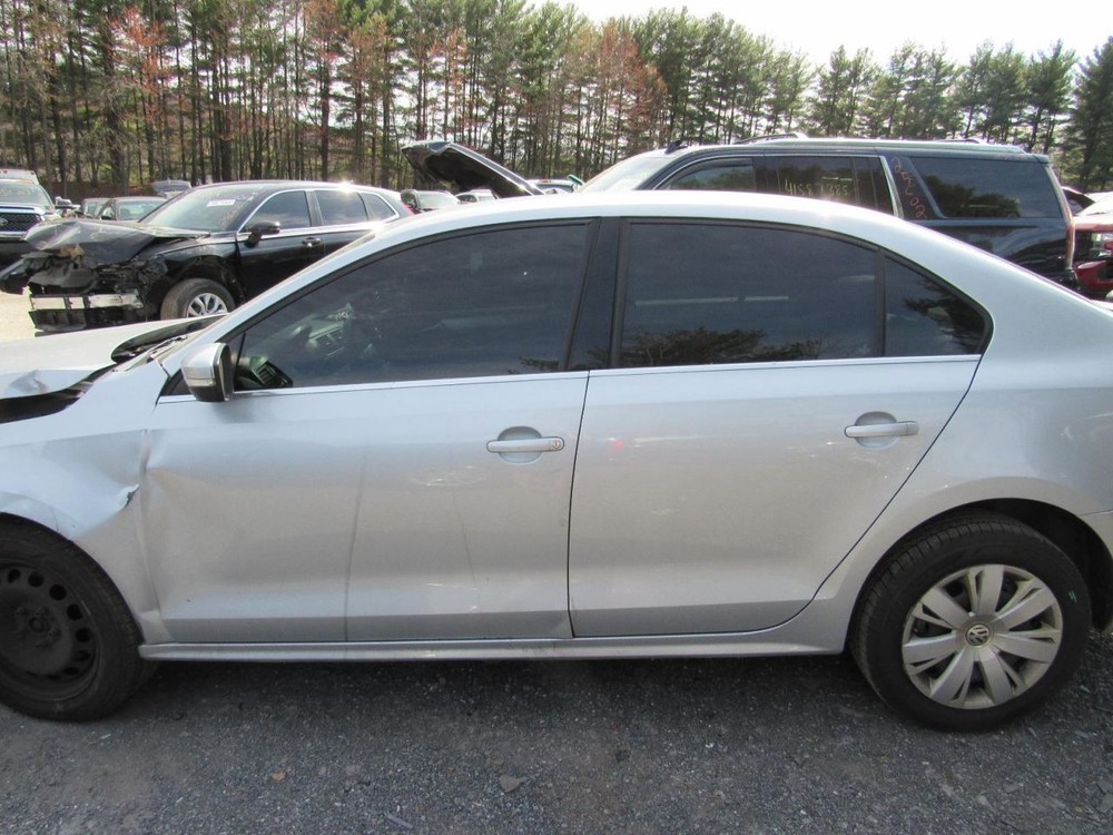 JETTA 2013 Glove Box 1037035