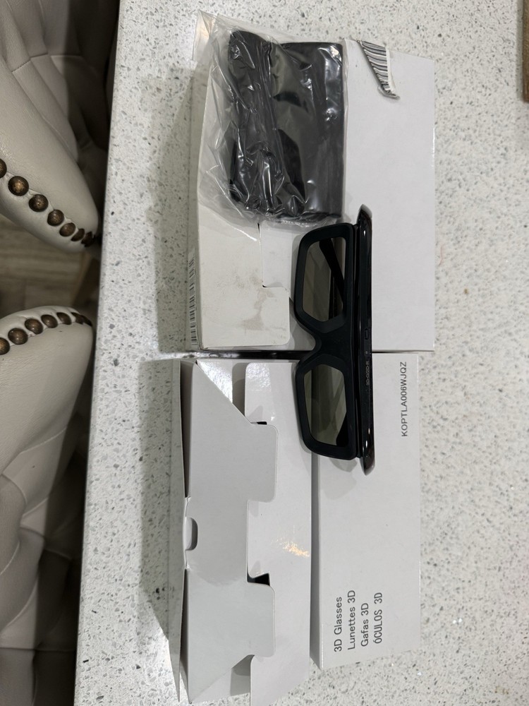 2x Sharp Aquos Glasses 3D-G/2D-R With Black Frame